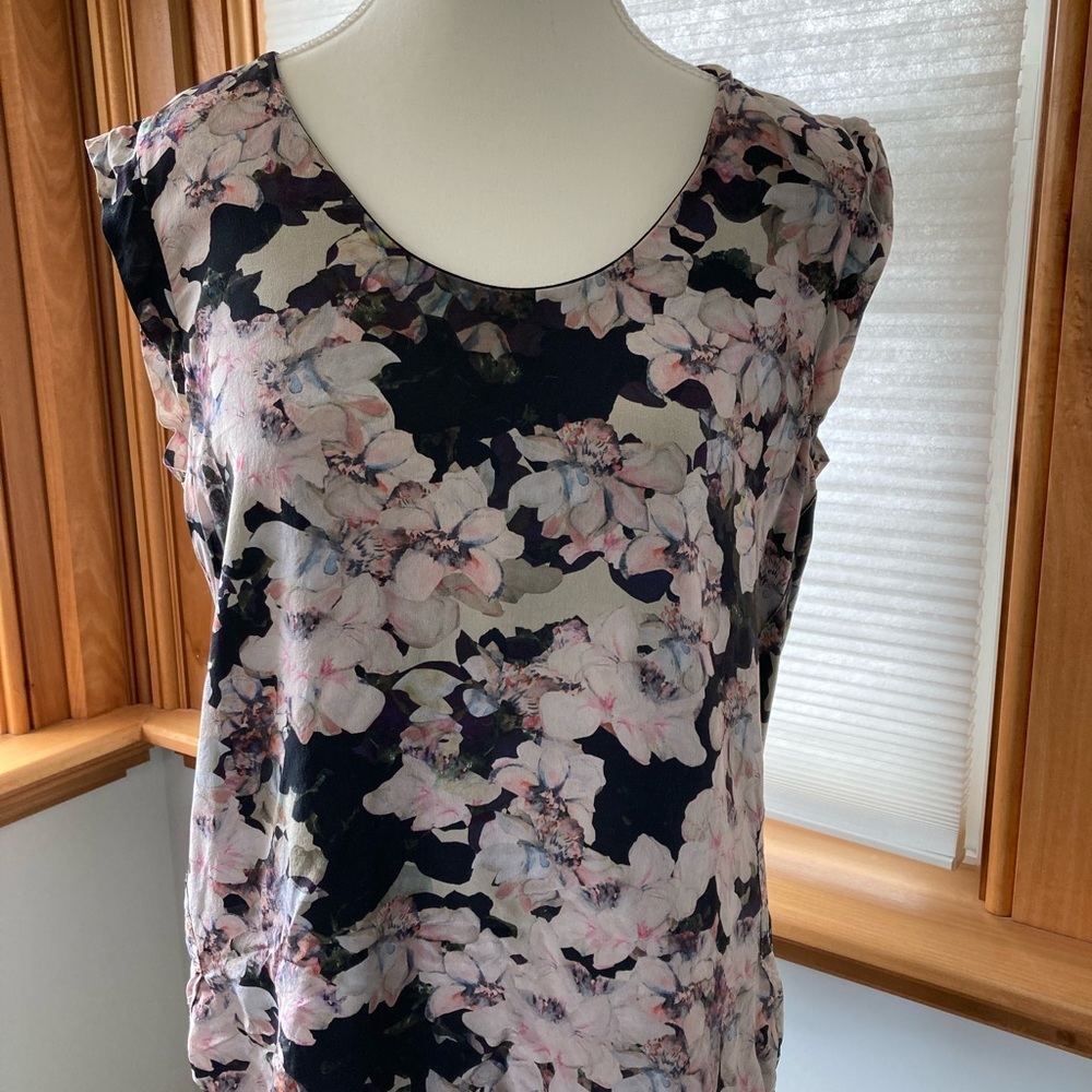 Rebecca Taylor size small top (size 6)  in excellent gently worn condition